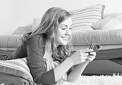 專家稱:老玩手機(jī)會加速衰老