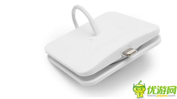 簡(jiǎn)約又省空間的iPhone墻壁充電底座