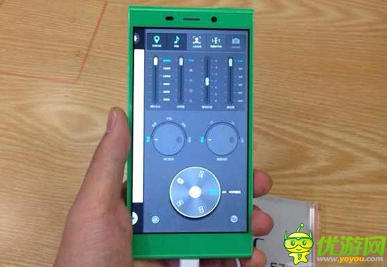 金立E7發(fā)布 全球首配2.5GHz驍龍800處理器