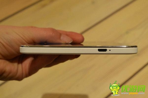 華為發(fā)布7英寸MediaPad X1 國(guó)行定價(jià)3G版1799