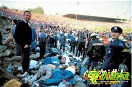 ”騷年“又要打砸搶？大批足球流氓正在來(lái)襲