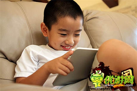 小學生也玩《啪啪三國》 游戲里的熊孩子惹不起