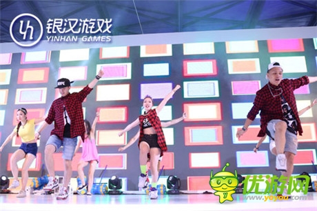 耀舞耀時(shí)尚 2014ChinaJoy銀漢游戲展臺(tái)采風(fēng)