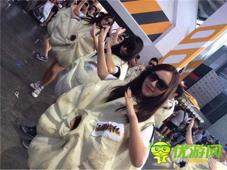 真人版 “包小姐”《三國戰(zhàn)紀(jì)》現(xiàn)場被“開包”