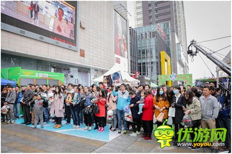 從消遣到競(jìng)技 移動(dòng)游戲以“快樂”打造新型全民休閑文化