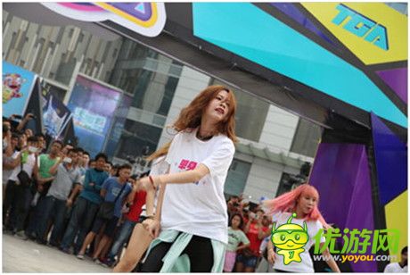 從消遣到競(jìng)技 移動(dòng)游戲以“快樂”打造新型全民休閑文化