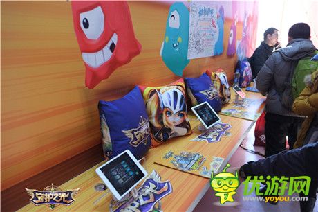 《守護(hù)之光》游戲展稱王 安卓測試順時(shí)而動